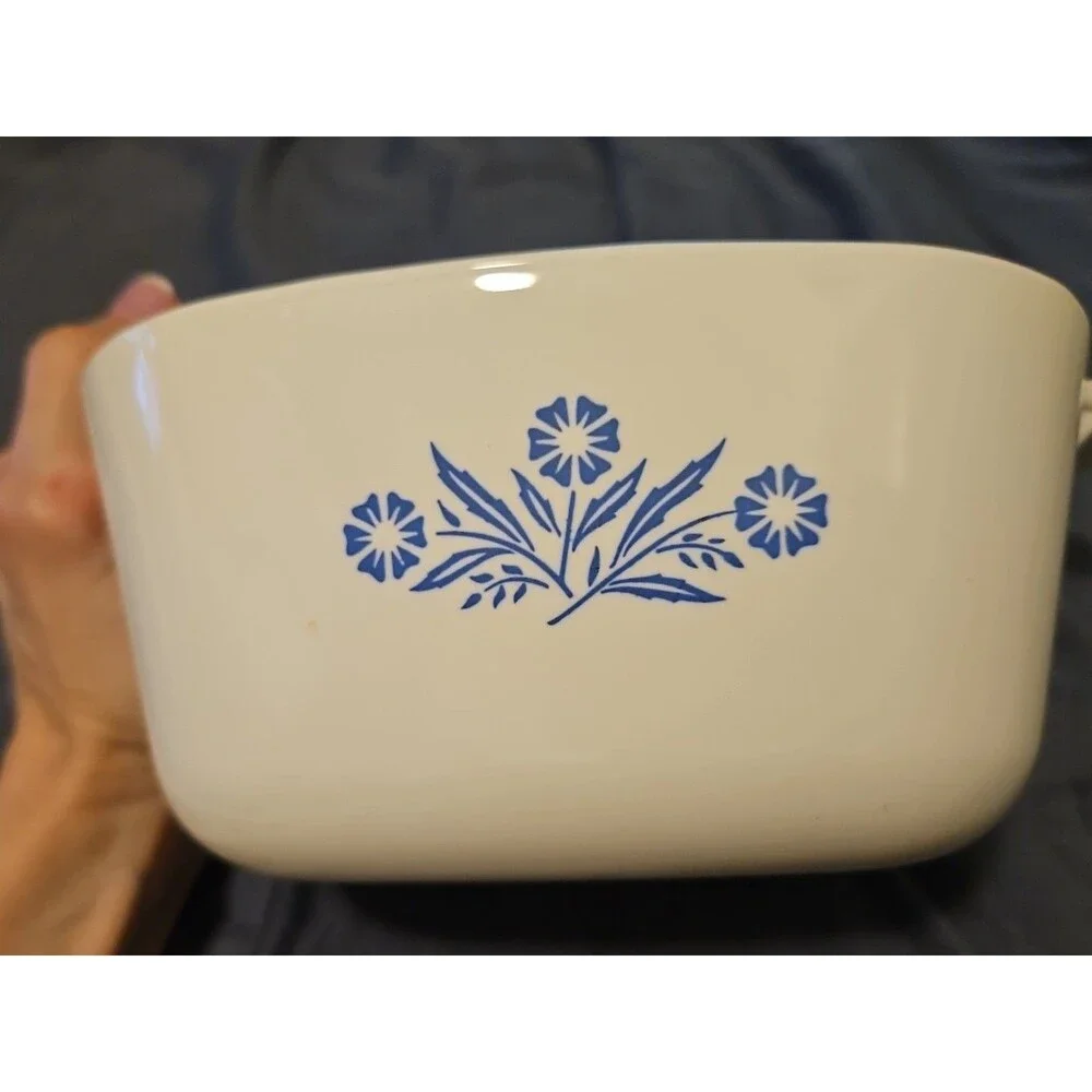 Vintage CorningWare Cornflower Blue Square 1.75 Quart Casserole Baking P-1 3/4-B